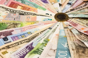 circle of banknotes 